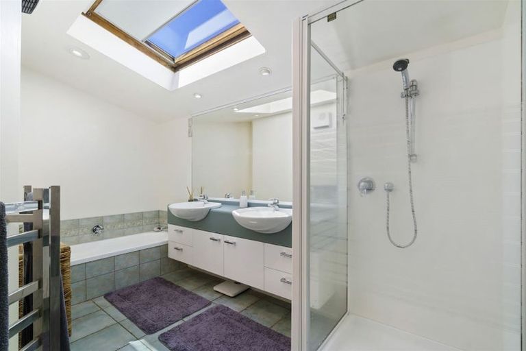 Photo of property in 2/2 Jutland Street, Mairangi Bay, Auckland, 0630