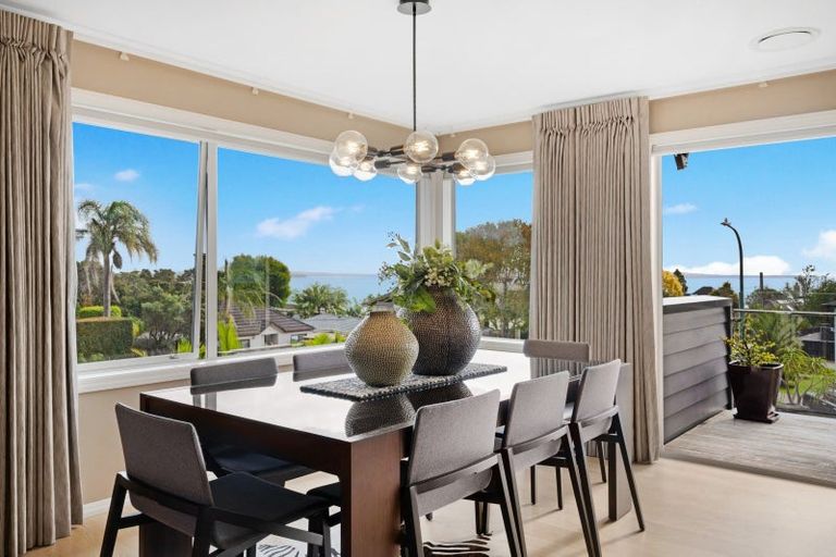 Photo of property in 1/25 Seymour Road, Mellons Bay, Auckland, 2014