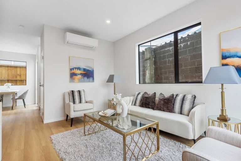 Photo of property in 78e Kelman Road, Kelston, Auckland, 0602