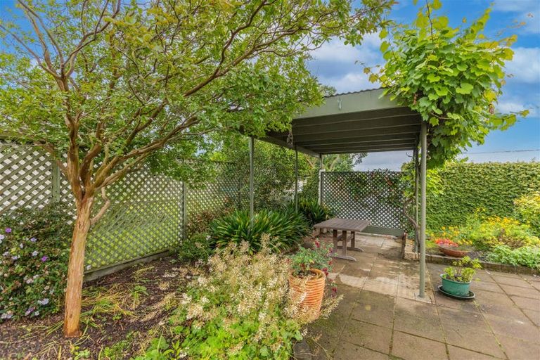Photo of property in 16 Mckeefry Avenue, Greenmeadows, Napier, 4112