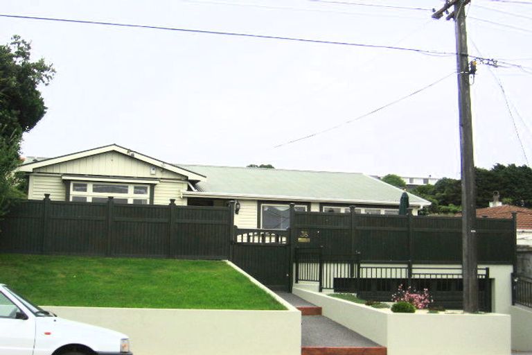 Photo of property in 38 Izard Road, Khandallah, Wellington, 6035