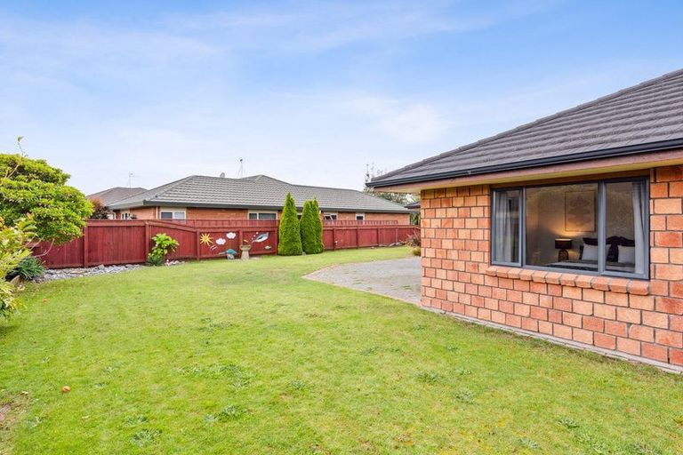 Photo of property in 170 Milne Drive, Paraparaumu, 5032