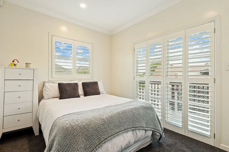 Photo of property in 1/42 Manuka Road, Glenfield, Auckland, 0629