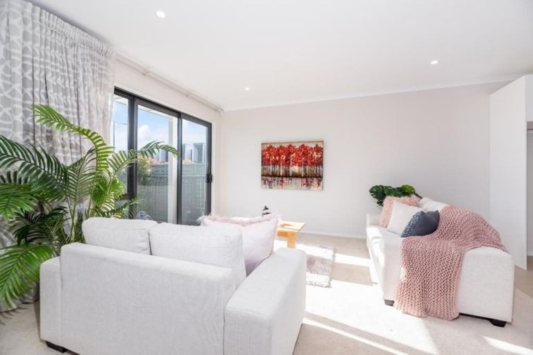 Photo of property in 4 Harewood Street, Whenuapai, Auckland, 0618