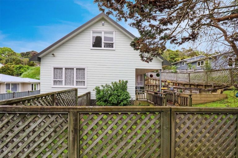 Photo of property in 15 Park Road, Belmont, Lower Hutt, 5010