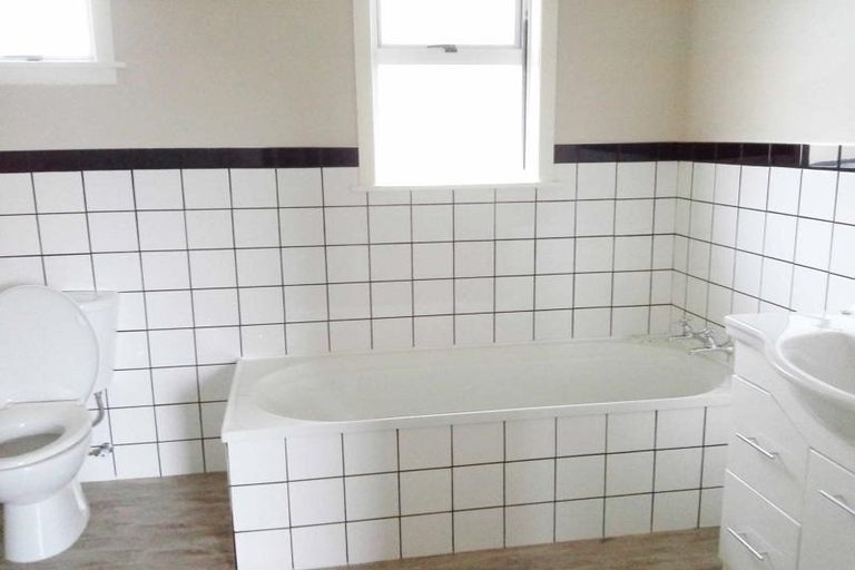 Photo of property in 163a Pembroke Street, Westown, New Plymouth, 4310