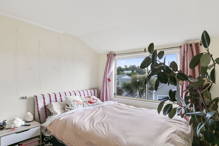 Photo of property in 60f Woodland Road, Johnsonville, Wellington, 6037