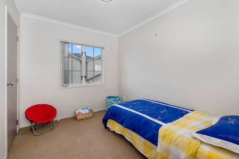 Photo of property in 34 Mulvaney Crescent, Henderson, Auckland, 0612