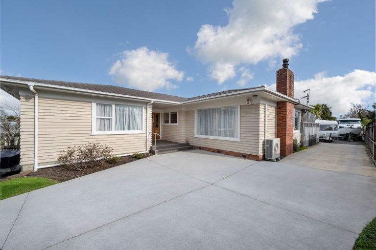 Photo of property in 13 O'halloran Road, Howick, Auckland, 2014