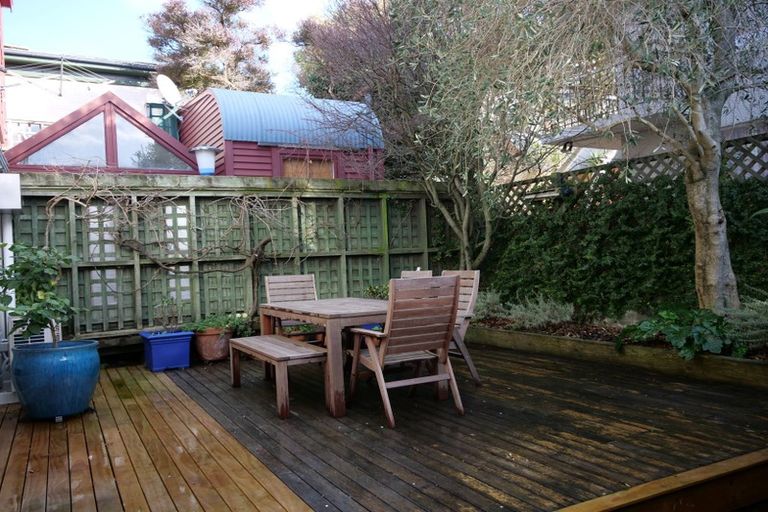 Photo of property in 6 Brougham Street, Mount Victoria, Wellington, 6011