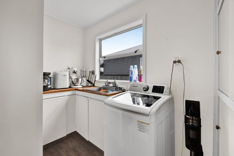 Photo of property in 8 George Street, Hawera, 4610