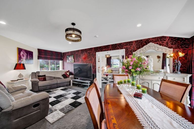 Photo of property in 24 Park Lane, Waitara, 4320