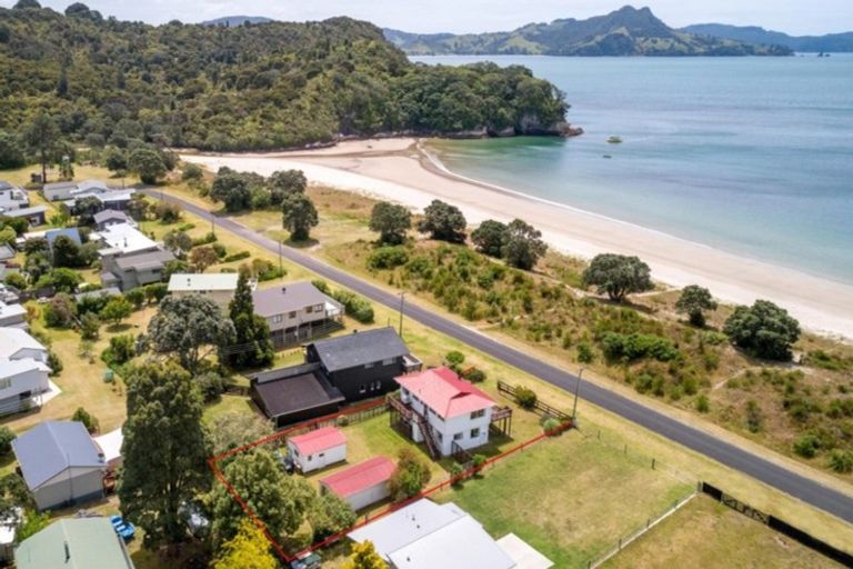 Photo of property in 10 Marine Parade, Cooks Beach, Whitianga, 3591