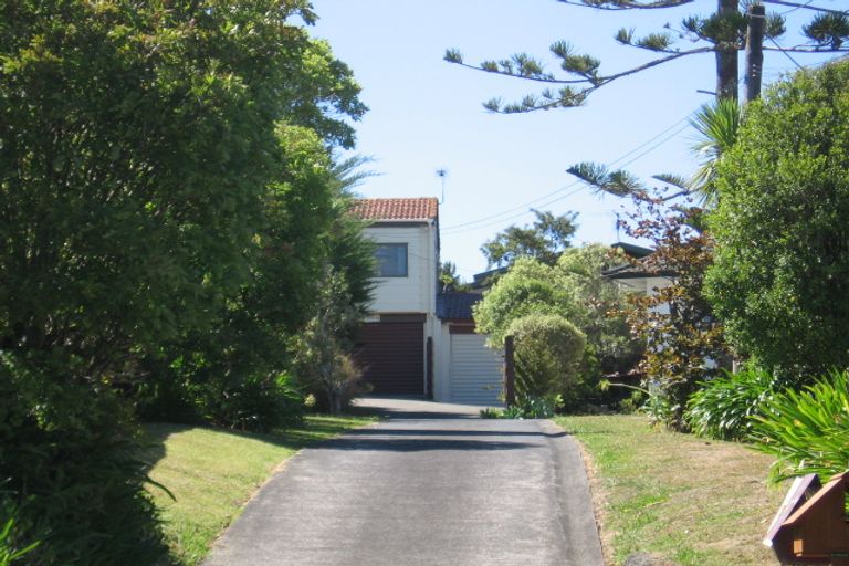 Photo of property in 2/467 Beach Road, Murrays Bay, Auckland, 0630