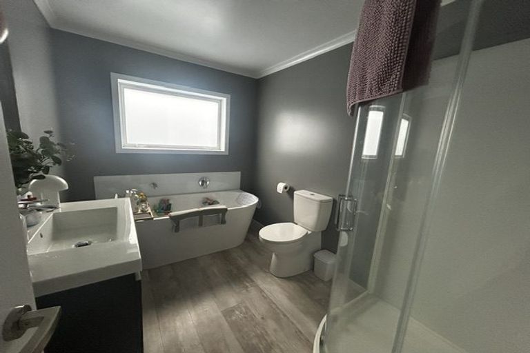 Photo of property in 7 Koru Loop, Paraparaumu, 5032