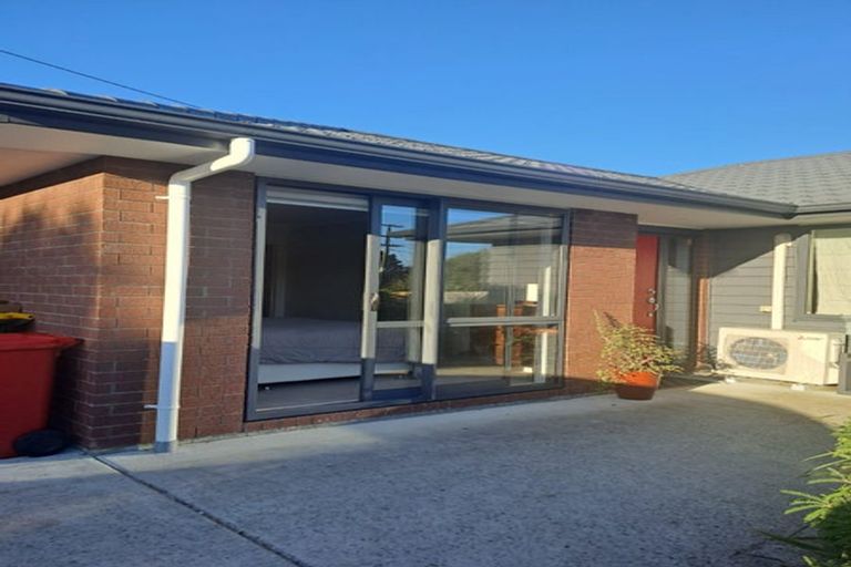 Photo of property in 2 St Julia Court, Helensville, 0800