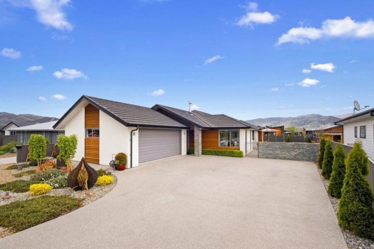 Photo of property in 5 Magnetic Place, Cromwell, 9310