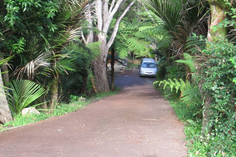 Photo of property in 57 Warner Park Avenue, Laingholm, Auckland, 0604