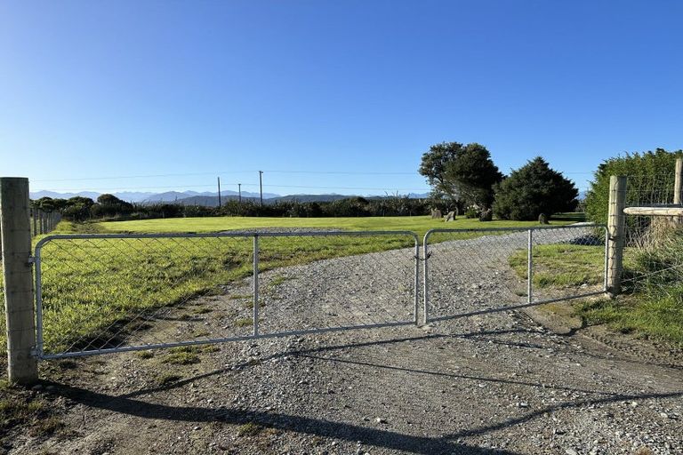 Photo of property in 32 Greyhound Road, Arahura Valley, Hokitika, 7882