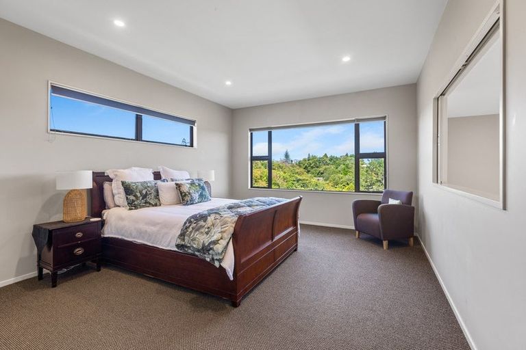 Photo of property in 189 Heta Road, Highlands Park, New Plymouth, 4312