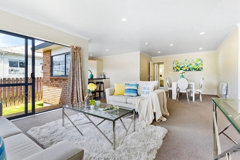 Photo of property in 14 Pooks Road, Ranui, Auckland, 0612