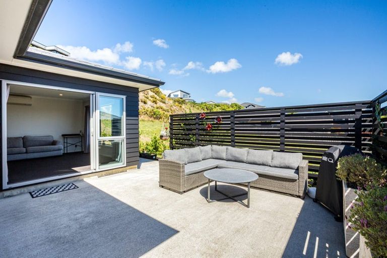 Photo of property in 34 Margaret Shields Avenue, Aotea, Porirua, 5024