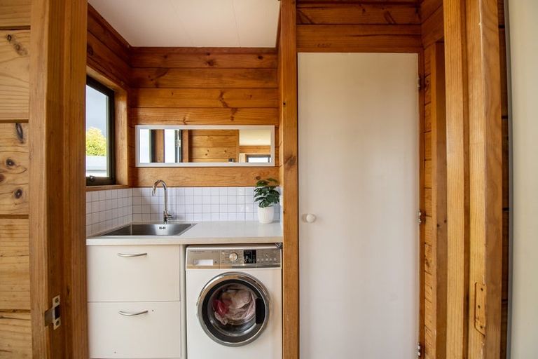 Photo of property in 65 Queens Road, Waikanae Beach, Waikanae, 5036