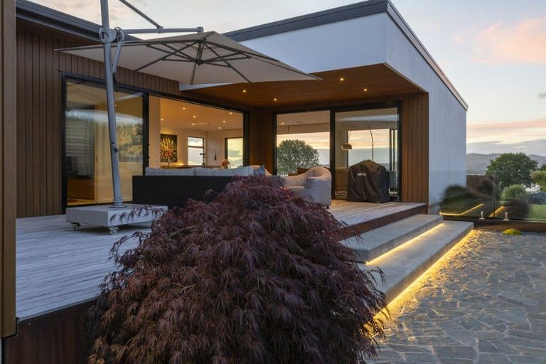 Photo of property in 10 Karapoto Lane, Rainbow Point, Taupo, 3330