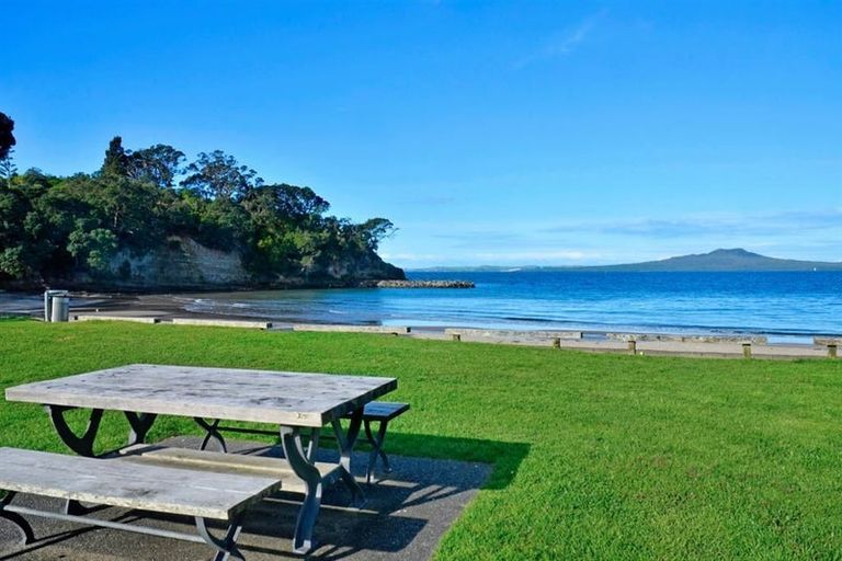 Photo of property in 29 Braemar Road, Castor Bay, Auckland, 0620