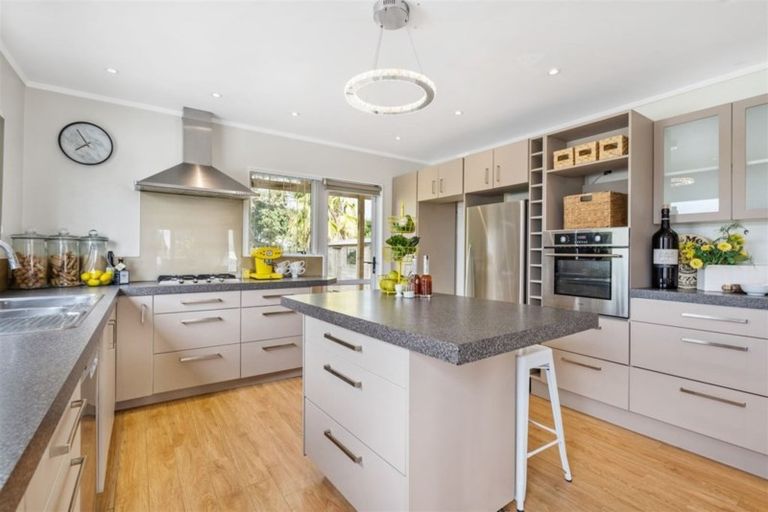 Photo of property in 75 Brightside Road, Stanmore Bay, Whangaparaoa, 0932