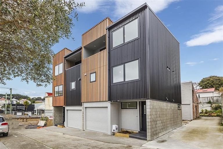 Photo of property in 9 Post Office Avenue, Berhampore, Wellington, 6023