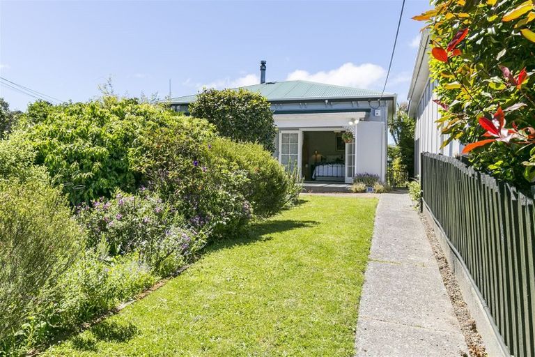 Photo of property in 50 Korokoro Road, Korokoro, Lower Hutt, 5012