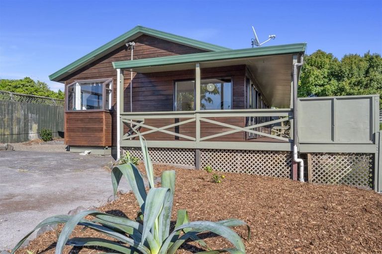 Photo of property in 12a Croydon Road, New Lynn, Auckland, 0600