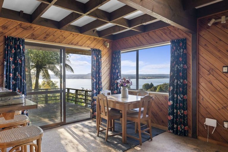 Photo of property in 102 Wakeman Road, Acacia Bay, Taupo, 3330