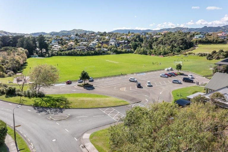 Photo of property in 36 Albatross Close, Whitby, Porirua, 5024