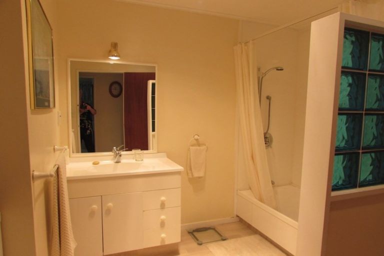 Photo of property in 15a Canning Street, Gore, 9710