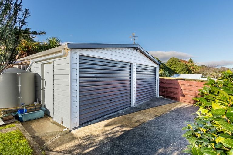 Photo of property in 39 Huia Street, Waikanae, 5036