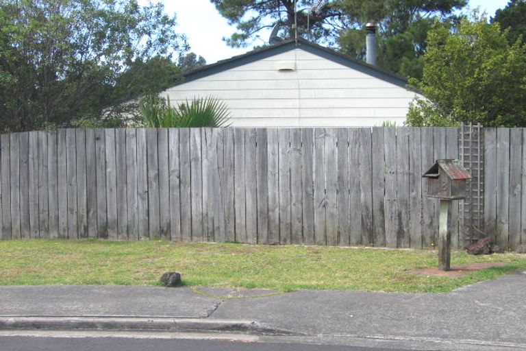 Photo of property in 8 Ramonda Close, Bayview, Auckland, 0629