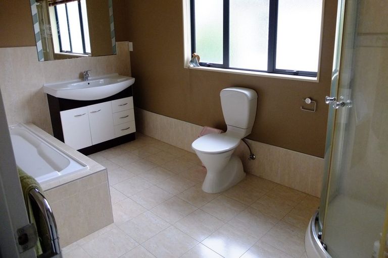 Photo of property in 404a East Tamaki Road, East Tamaki, Auckland, 2013