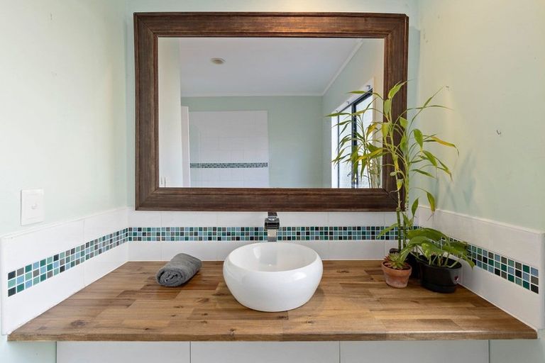 Photo of property in 2/26 Centorian Drive, Windsor Park, Auckland, 0632