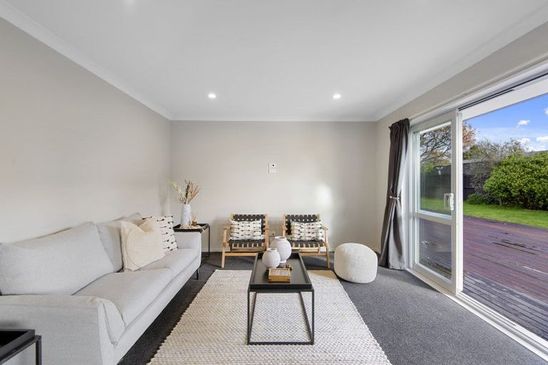 Photo of property in 6 Dundee Close, Darfield, 7510