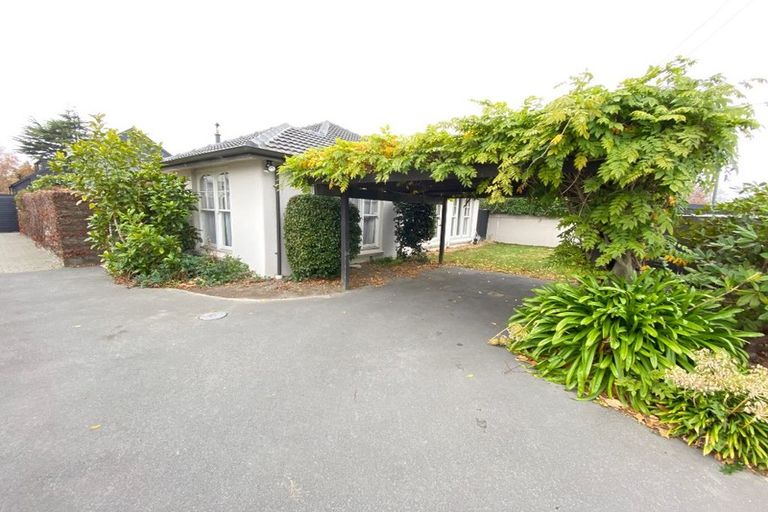 Photo of property in 1/17 Woodford Terrace, Ilam, Christchurch, 8053