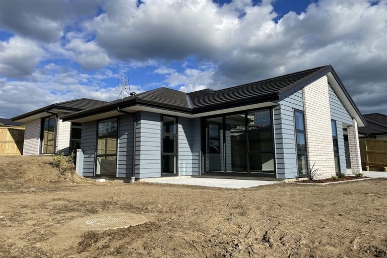 Photo of property in 12 Herring Place, Omokoroa, 3114