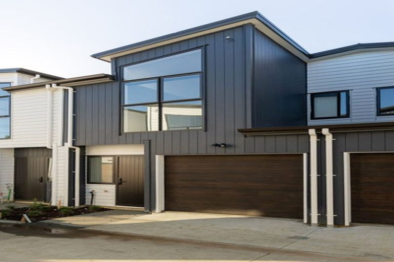 Photo of property in 6 Rangimarie Close, Opaheke, Papakura, 2113