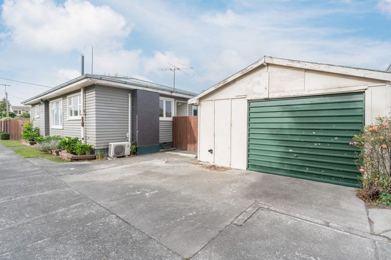Photo of property in 1/130 Springs Road, Hornby, Christchurch, 8042