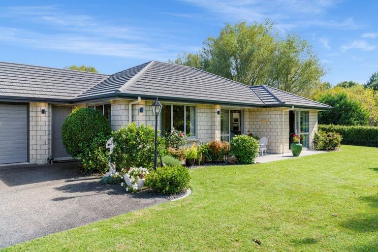 Photo of property in 60 Fairfax Crescent, Pyes Pa, Tauranga, 3112