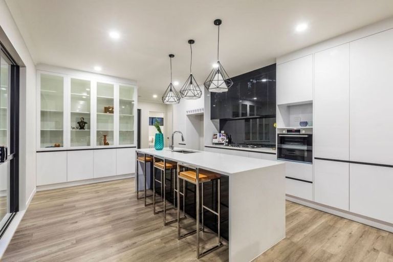 Photo of property in 5 Johns Creek Crescent, Silverdale, 0932