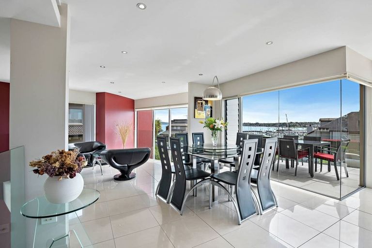 Photo of property in 61 Compass Way, Half Moon Bay, Auckland, 2012