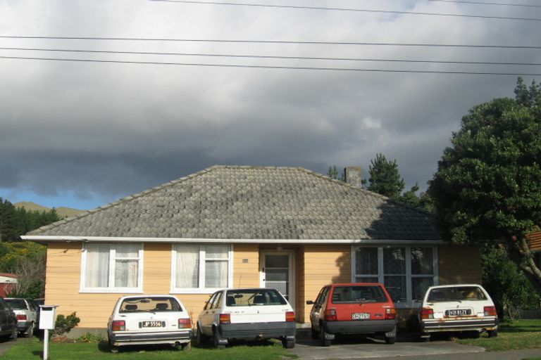 Photo of property in 48 Driver Crescent, Cannons Creek, Porirua, 5024