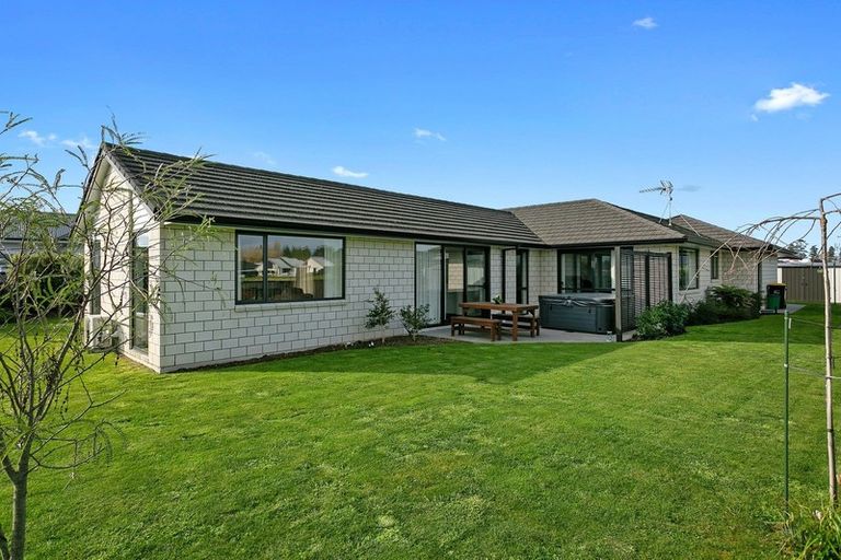 Photo of property in 55 Jarrett Terrace, Leamington, Cambridge, 3432